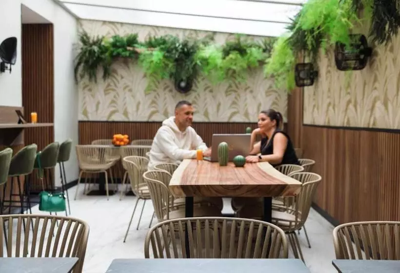 Fotos del hotel Azurea:  5