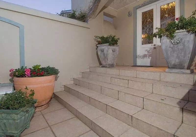 Fotos del hotel Isola Bella Guest House:  8