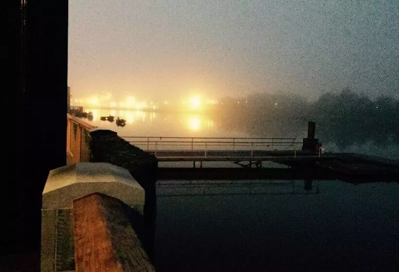 Fotos del hotel Waterford Marina Hotel:  13