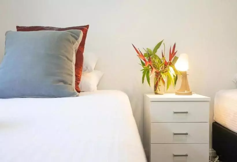 Byron Lakeside Holiday Apartments