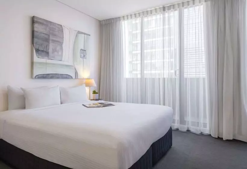 Oaks Melbourne On Collins