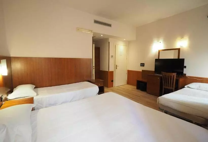 Fotos del hotel Osimar:  16