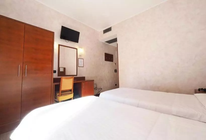 Fotos del hotel Osimar:  22