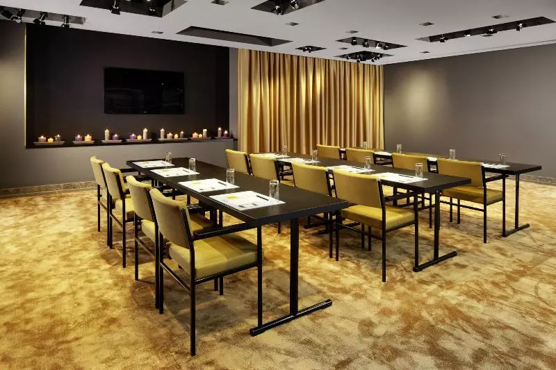 Fotos del hotel 25hours Hotel The Goldman:  12