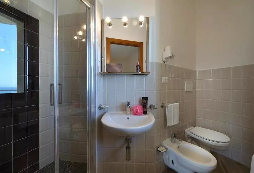 Fotos del hotel Nuovo Diana:  5