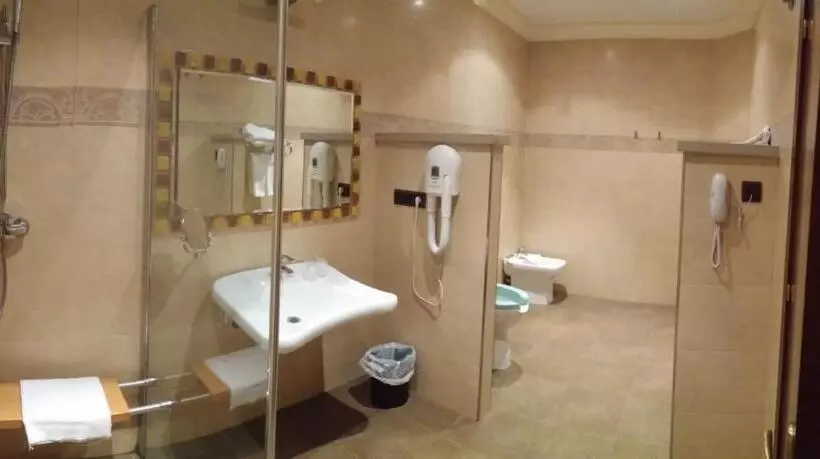 Fotos del hotel Palacio De La Magdalena:  9