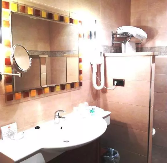 Fotos del hotel Palacio De La Magdalena:  18