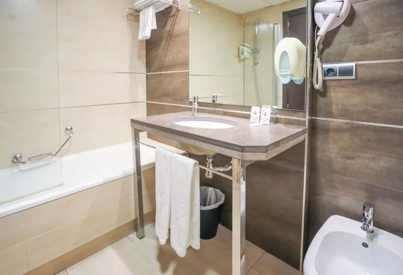 Fotos del hotel Yit Conquista De Granada:  5