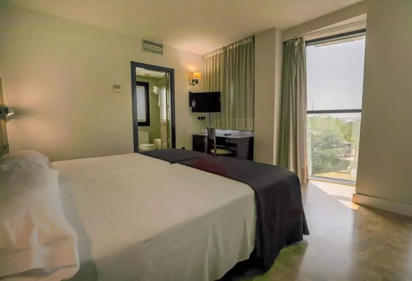 Fotos del hotel Yit Conquista De Granada:  15