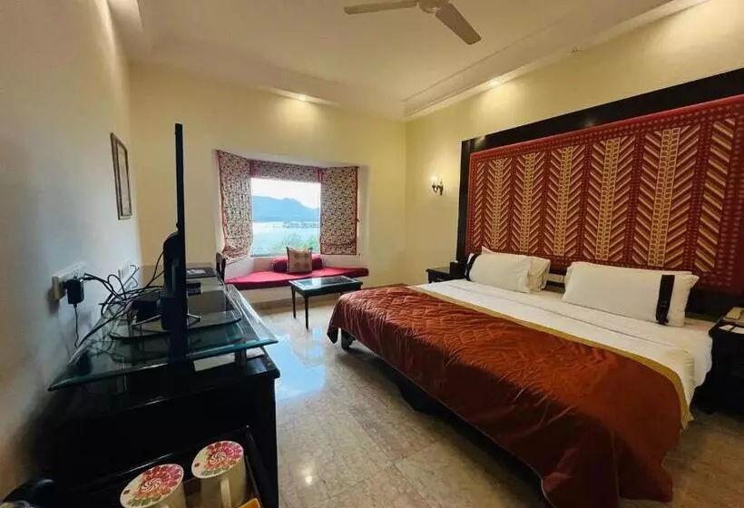 Fotos del hotel The Lalit Laxmi Vilas Palace:  20