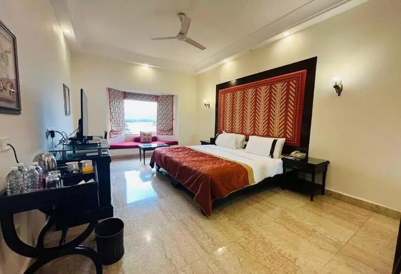 Fotos del hotel The Lalit Laxmi Vilas Palace:  18