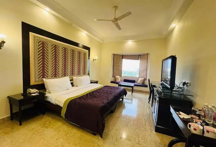 Fotos del hotel The Lalit Laxmi Vilas Palace:  24