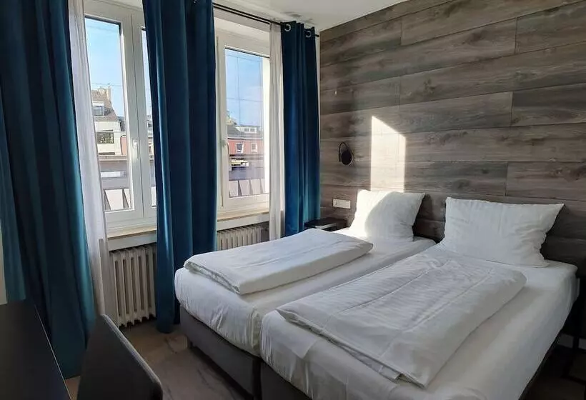 Fotos del hotel AVI City Apartments:  24