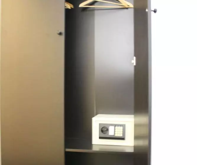 Fotos del hotel AVI City Apartments:  6