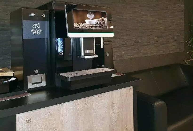 Fotos del hotel AVI City Apartments:  4