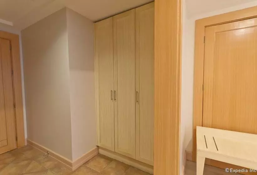 Fotos del hotel Crown Regency  & Towers:  8