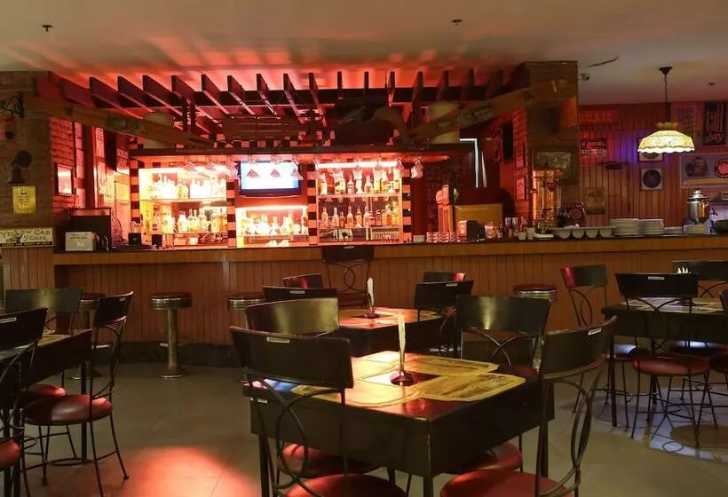 Fotos del hotel Crown Regency  & Towers:  5