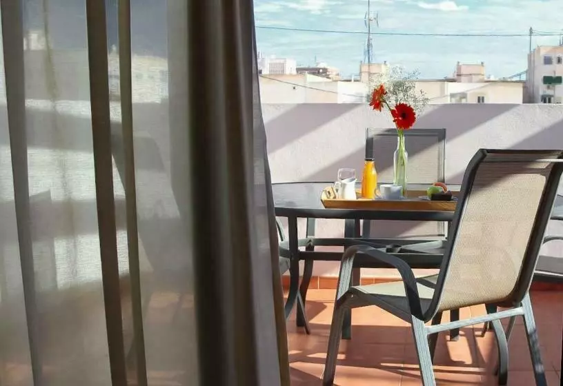 Fotos del hotel La City Estación:  6