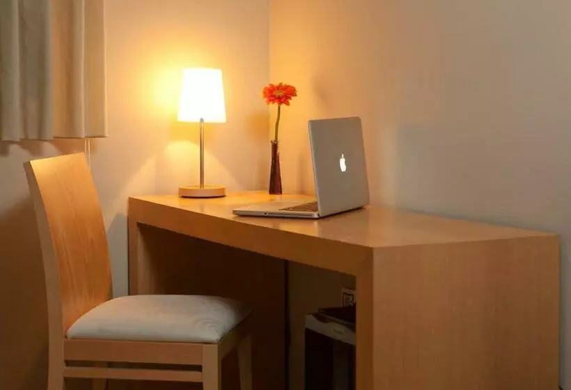 Fotos del hotel La City Estación:  18