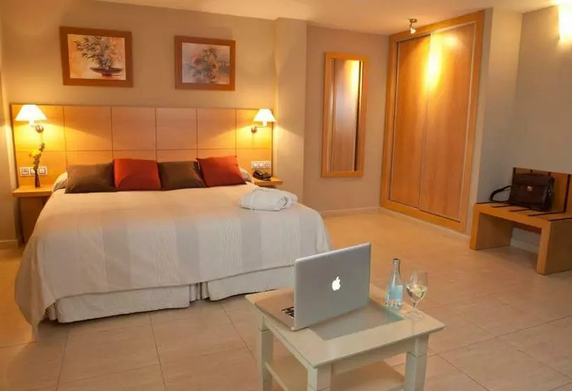 Fotos del hotel La City Estación:  8