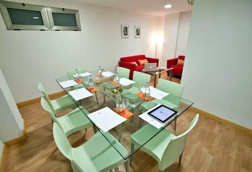 Fotos del hotel La City Estación:  5