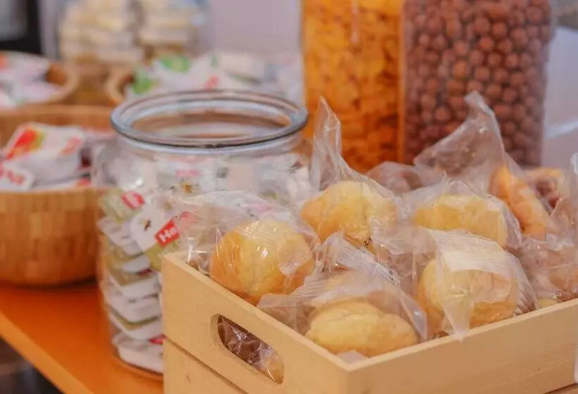 Fotos del hotel La City Estación:  14