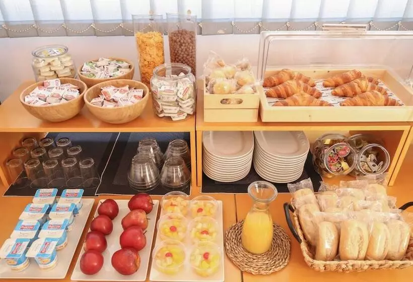 Fotos del hotel La City Estación:  9