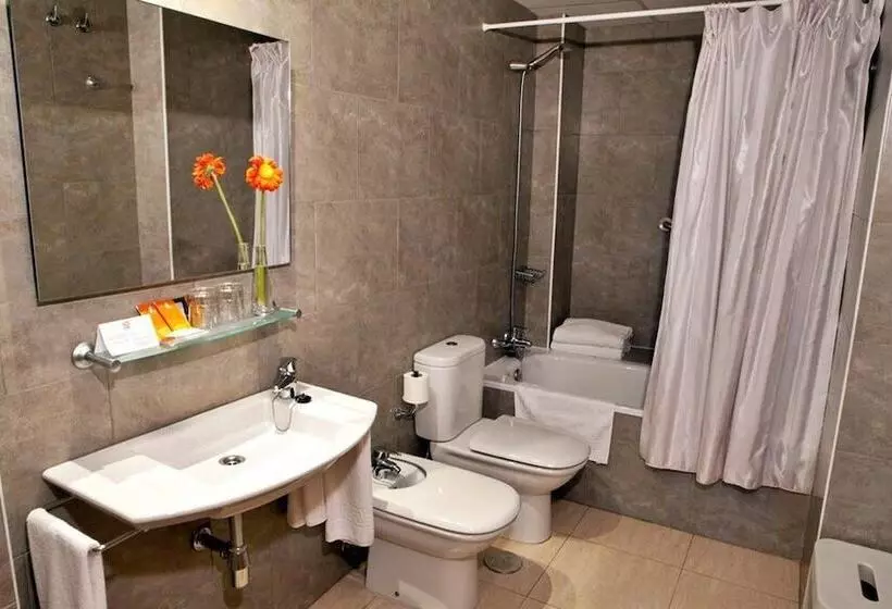 Fotos del hotel La City Estación:  17