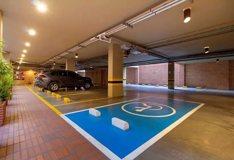 Fotos del hotel Madisson Inn  & Luxury Suites:  10