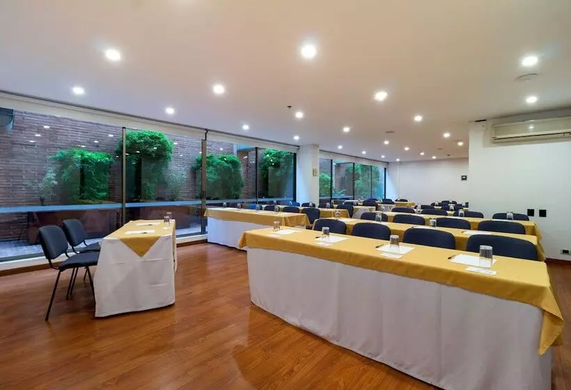 Fotos del hotel Madisson Inn  & Luxury Suites:  15