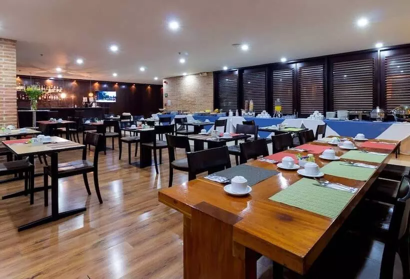 Fotos del hotel Madisson Inn  & Luxury Suites:  14