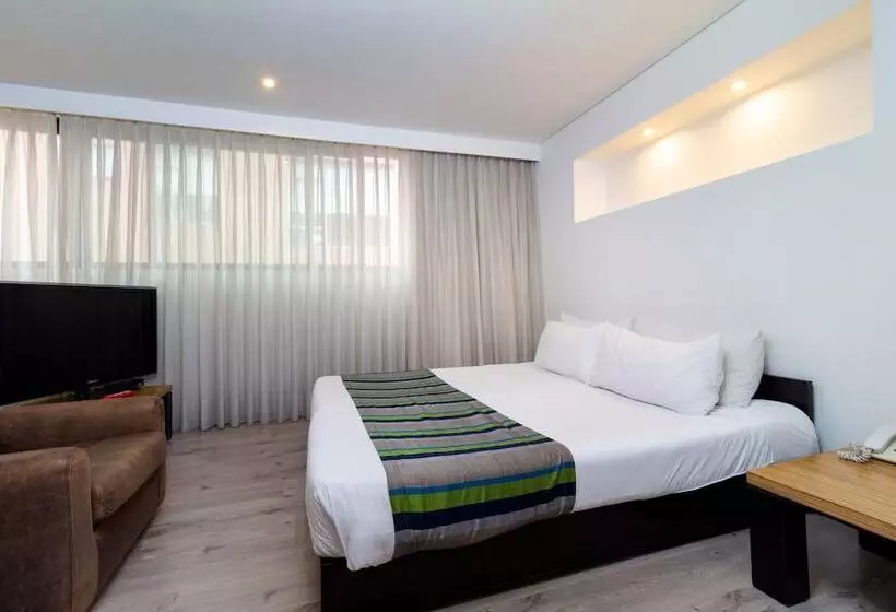 Fotos del hotel Madisson Inn  & Luxury Suites:  2