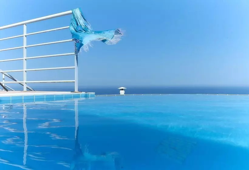 Fotos del hotel Nymphes Luxury Apartments:  2