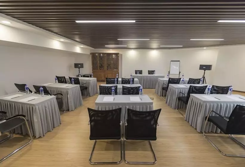 Fotos del hotel Springdale Serviced Residence:  18