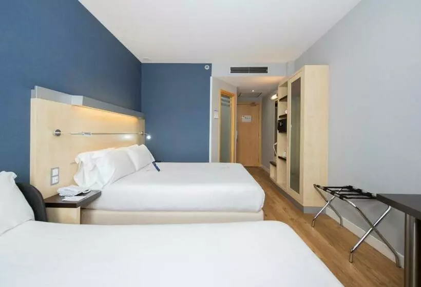 Holiday Inn Express Barcelona City 22@, An Ihg