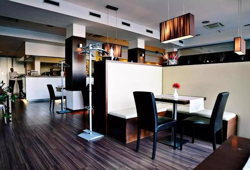 Fotos del hotel Aston:  4