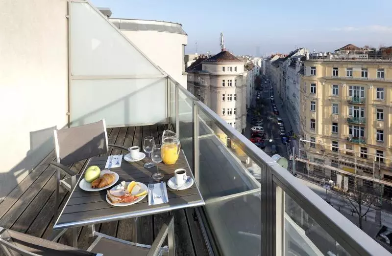 Fotos del hotel Eurostars Embassy:  5