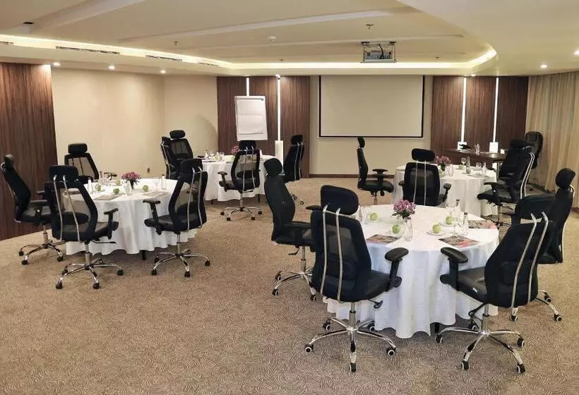 Fotos del hotel Mövenpick  Qassim:  20