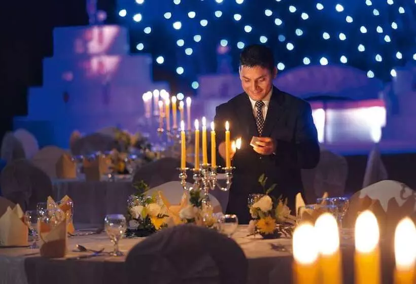 Fotos del hotel Mövenpick  Qassim:  7