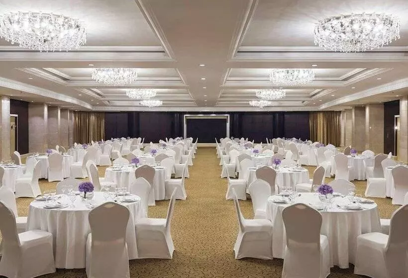 Fotos del hotel Mövenpick  Qassim:  11