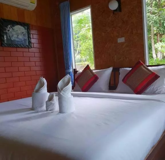Fotos del hotel Baan Suan Hill Resort:  11
