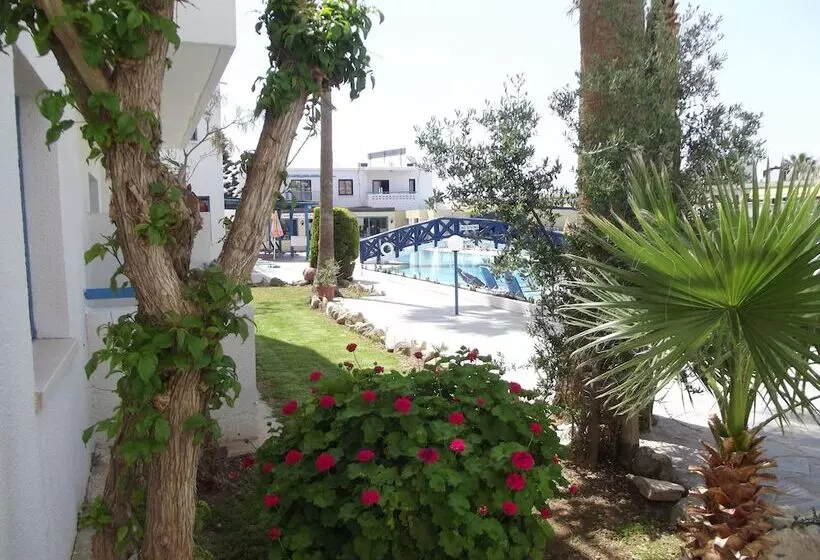 Fotos del hotel Kefalonitis Hotel Apartments:  25