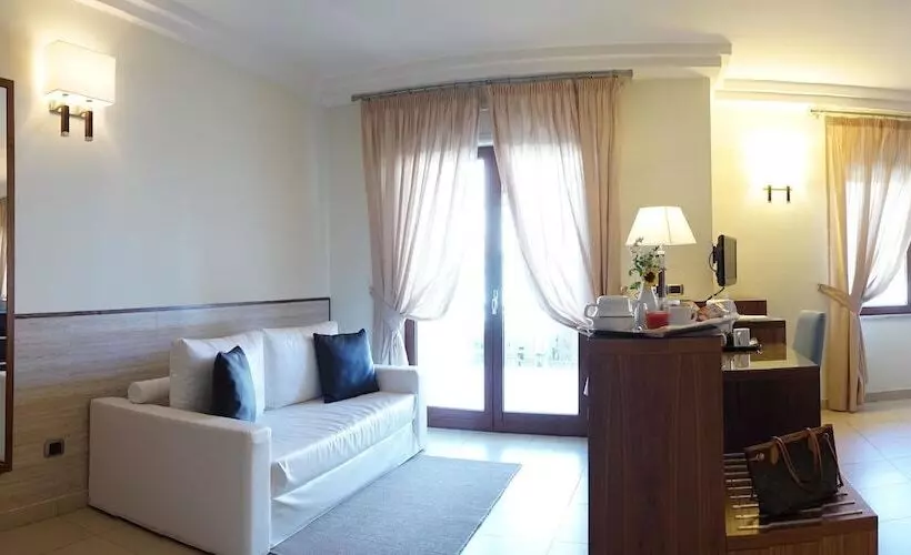 Fotos del hotel Suites & Residence:  13