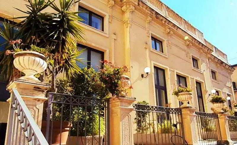 Fotos del hotel Villa Cibele:  10