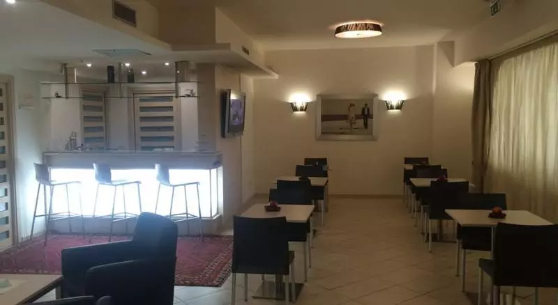 Fotos del hotel Villa Cibele:  3