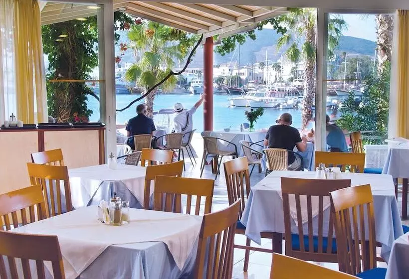 Fotos del hotel Kosta Palace:  22