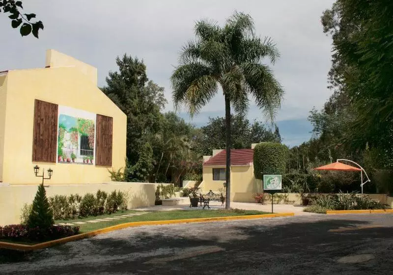 Fotos del hotel Racquet Cuernavaca:  7