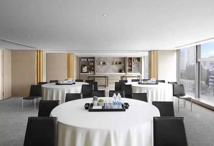 Fotos del hotel New World Wuhan:  15