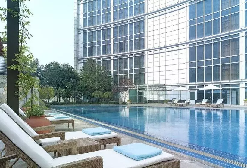 Fotos del hotel New World Wuhan:  13