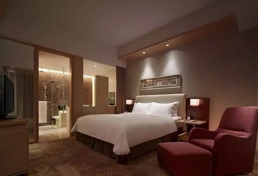 Fotos del hotel New World Wuhan:  2